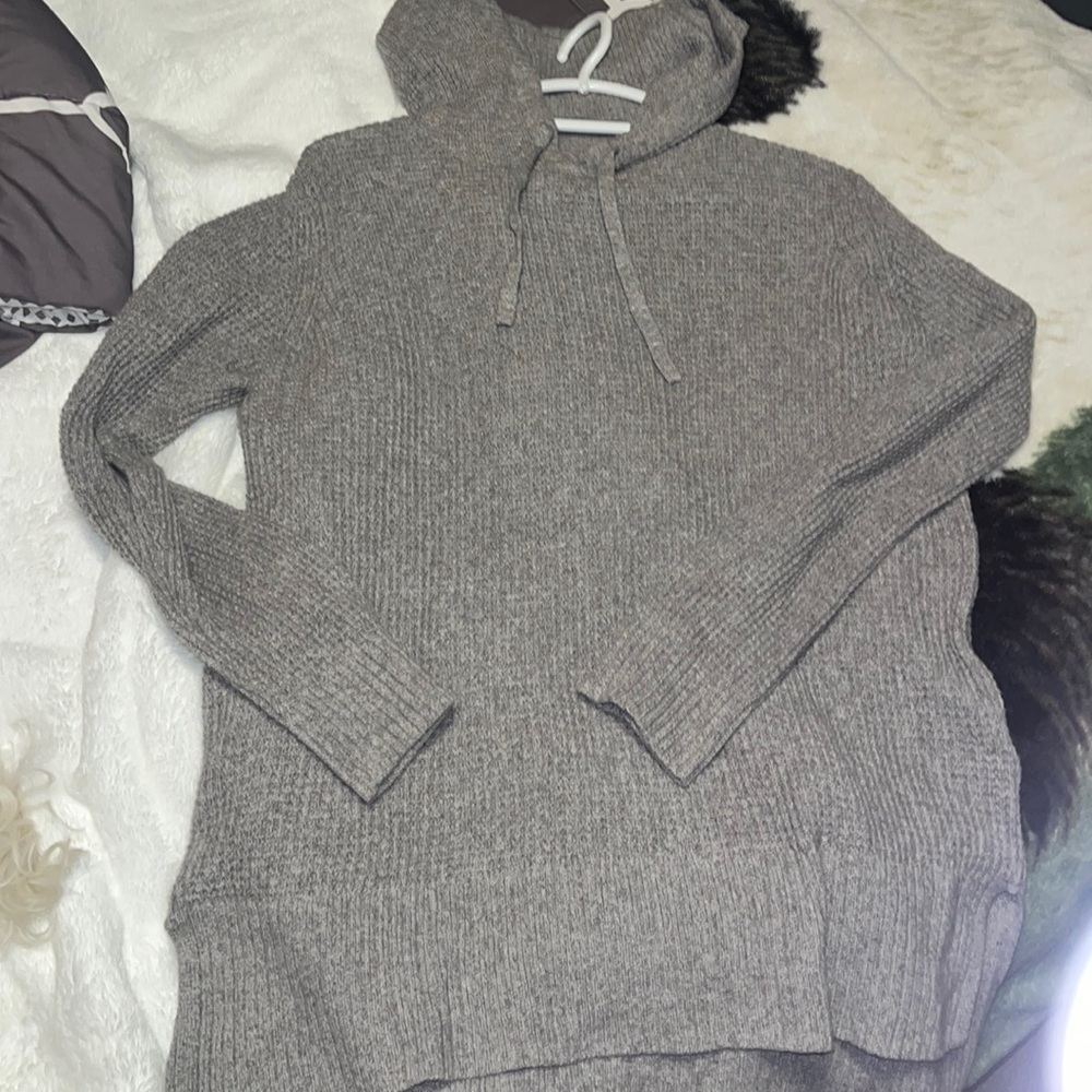Great sweater with hood